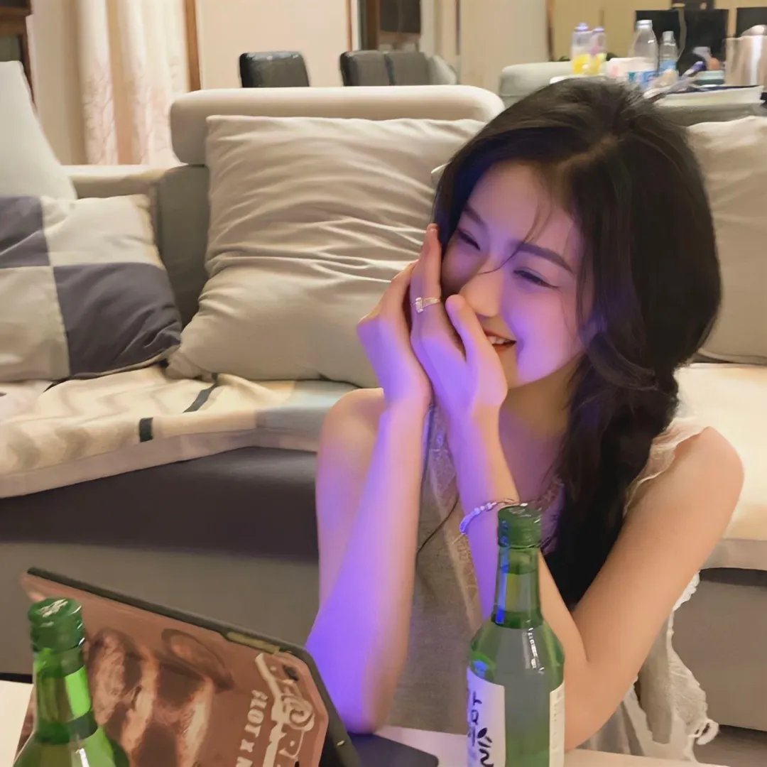 离婚后，霸总亲手撕了我的马甲